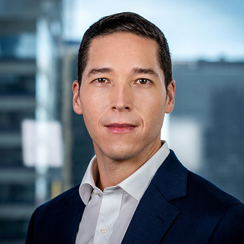 MITCH CARBULLIDO