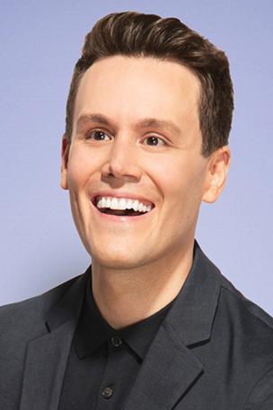Eye On: 'Love Island' Narrator Matthew Hoffman